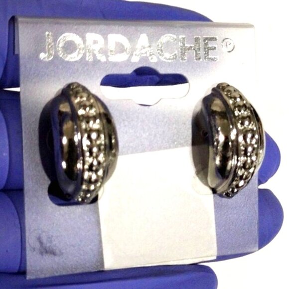 ✨ Jordache Silver-Tone Dainty C-Shape Clip-on Earrings – Bold & Elegant Women's - Picture 1 of 8